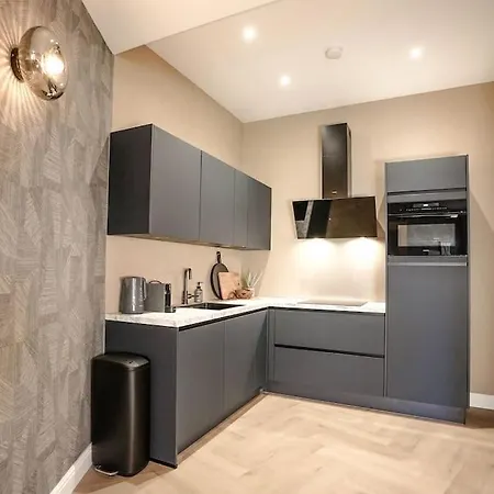 King Apartment *